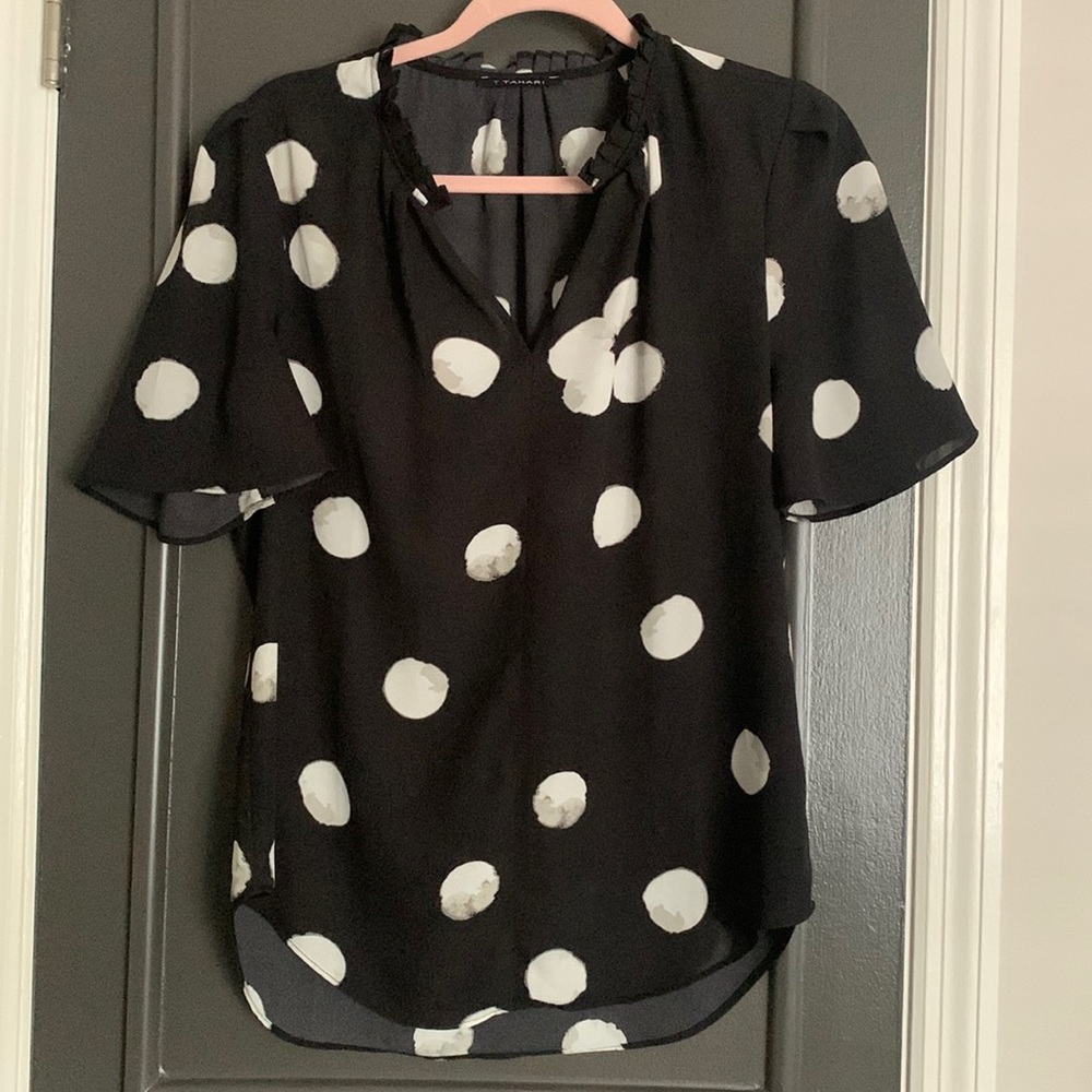 🖤🤍TAHARI Black and White Polka Dot Blouse
